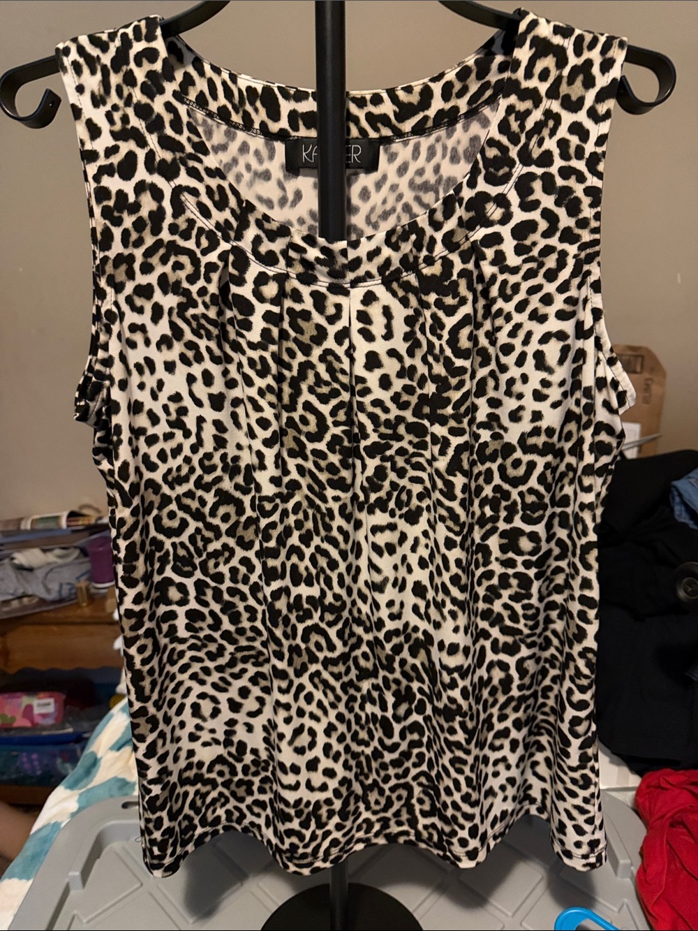 Kasper Leopard Print Sleeveless Shell - Black & Cream